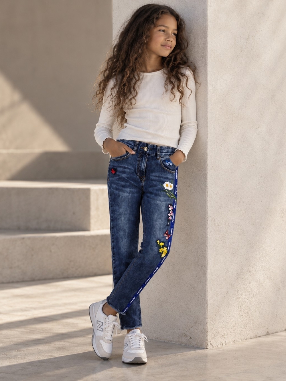 Monnalisa Girls Size 10 Embroidered Floral Butterfly Skinny Jeans Designer